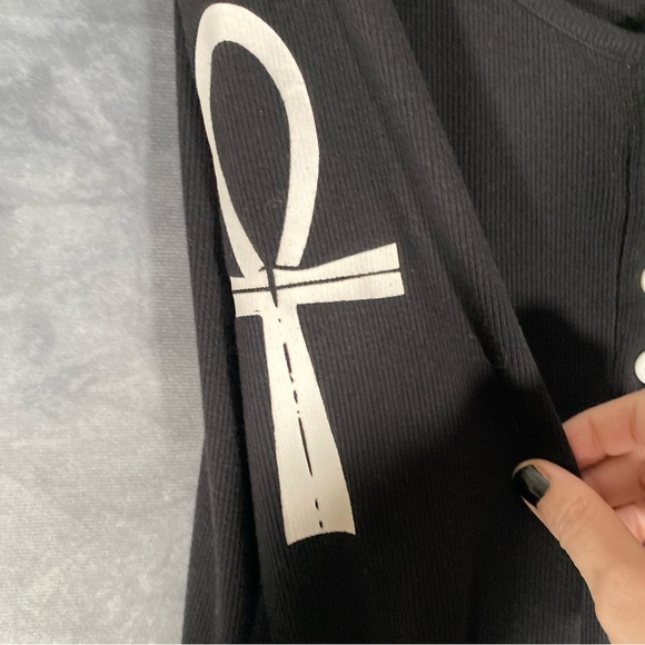 Universal Studio Monster Long-Sleeve Black Romper Top Shorts Horror Halloween - Picture 9 of 11